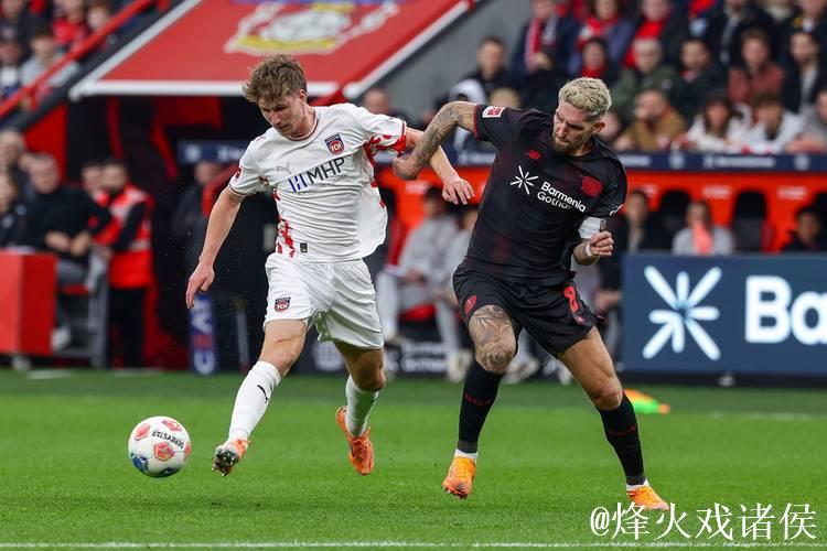 勒沃库森迎战科隆:霍夫曼与夸安萨首发,比尔特替补 勒沃库森迎战科隆:霍夫曼与夸安萨首发,比尔特替补