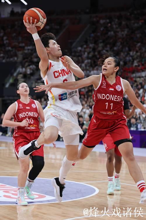 女篮亚洲杯:中国队三连胜以小组第一身份挺进四强 女篮亚洲杯:中国队三连胜以小组第一身份挺进四强